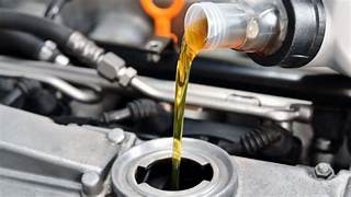 Quand dois-je changer l'huile de ma voiture ?