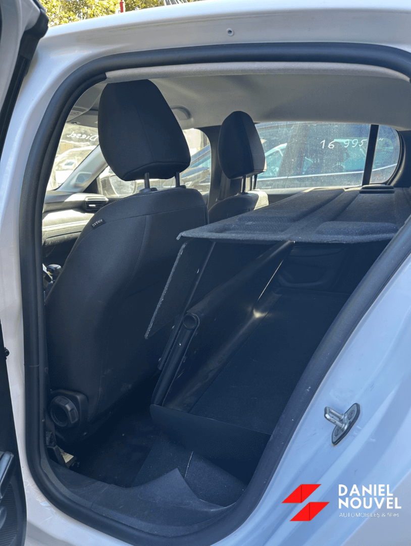 Affaire 1.5 BlueHdi Premium 100cv Affaire 1.5 BlueHdi Premium 100cv