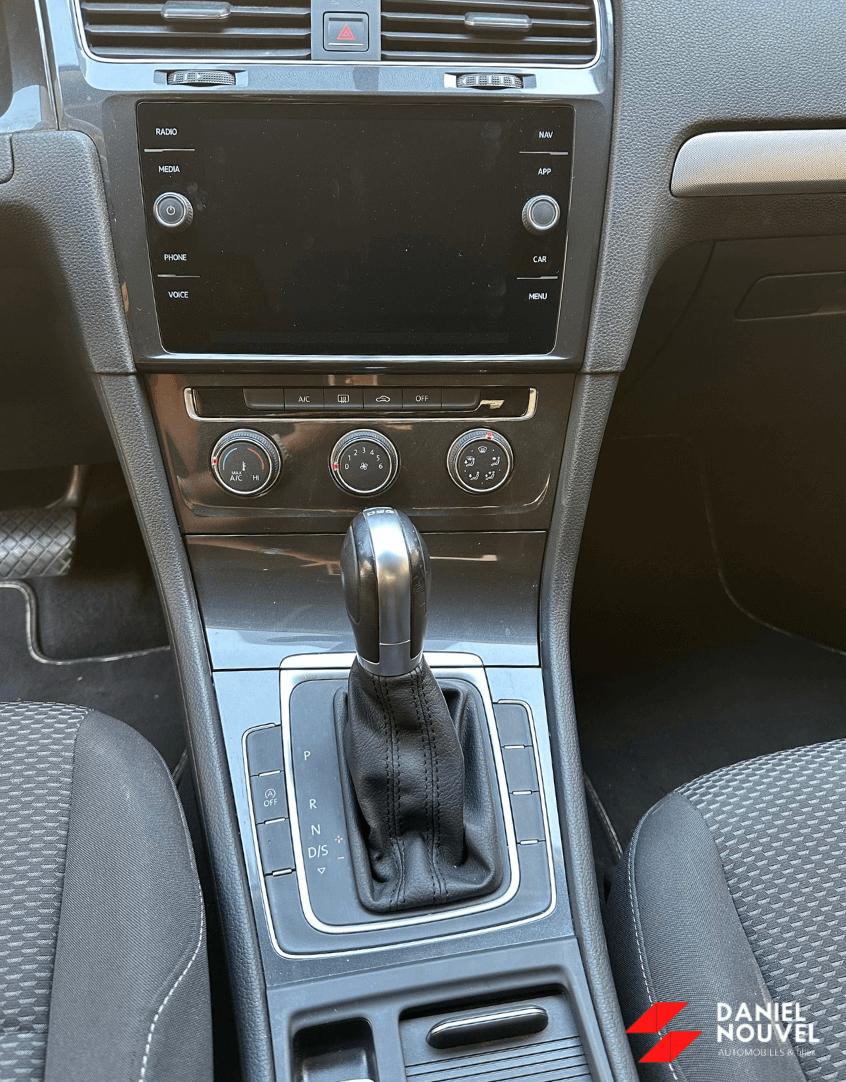 Trendline 1.6 TDI DSG7 Trendline 1.6 TDI DSG7