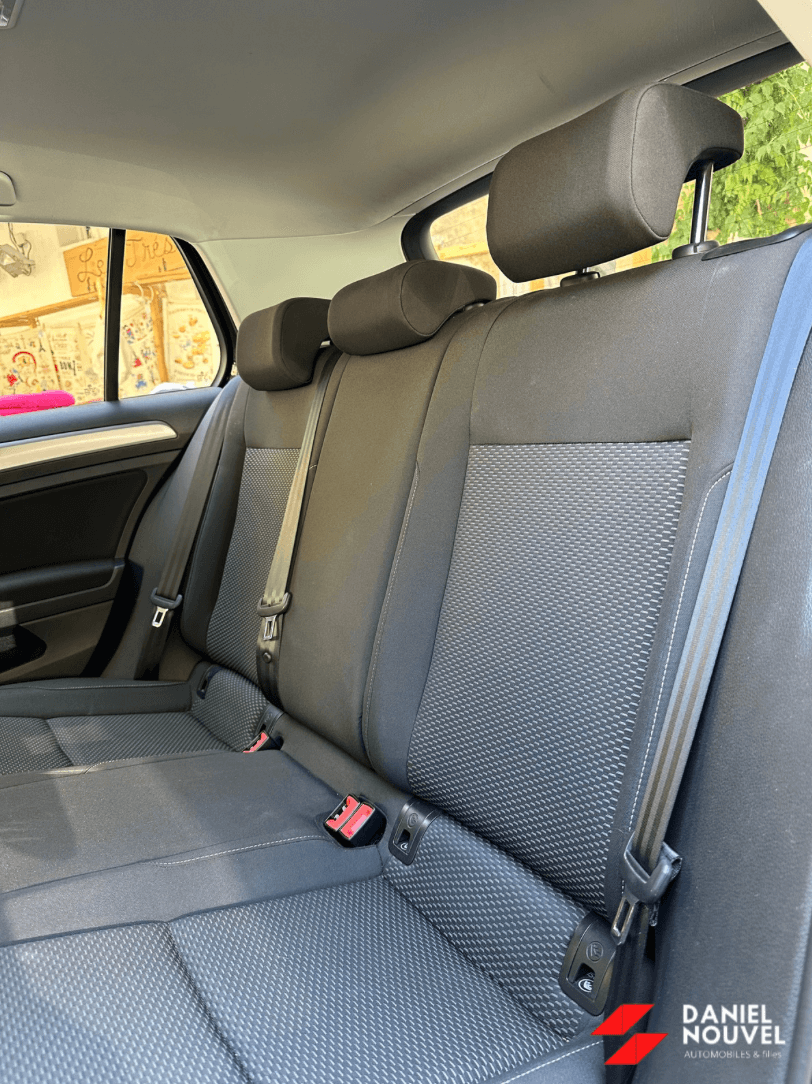 Trendline 1.6 TDI DSG7 Trendline 1.6 TDI DSG7