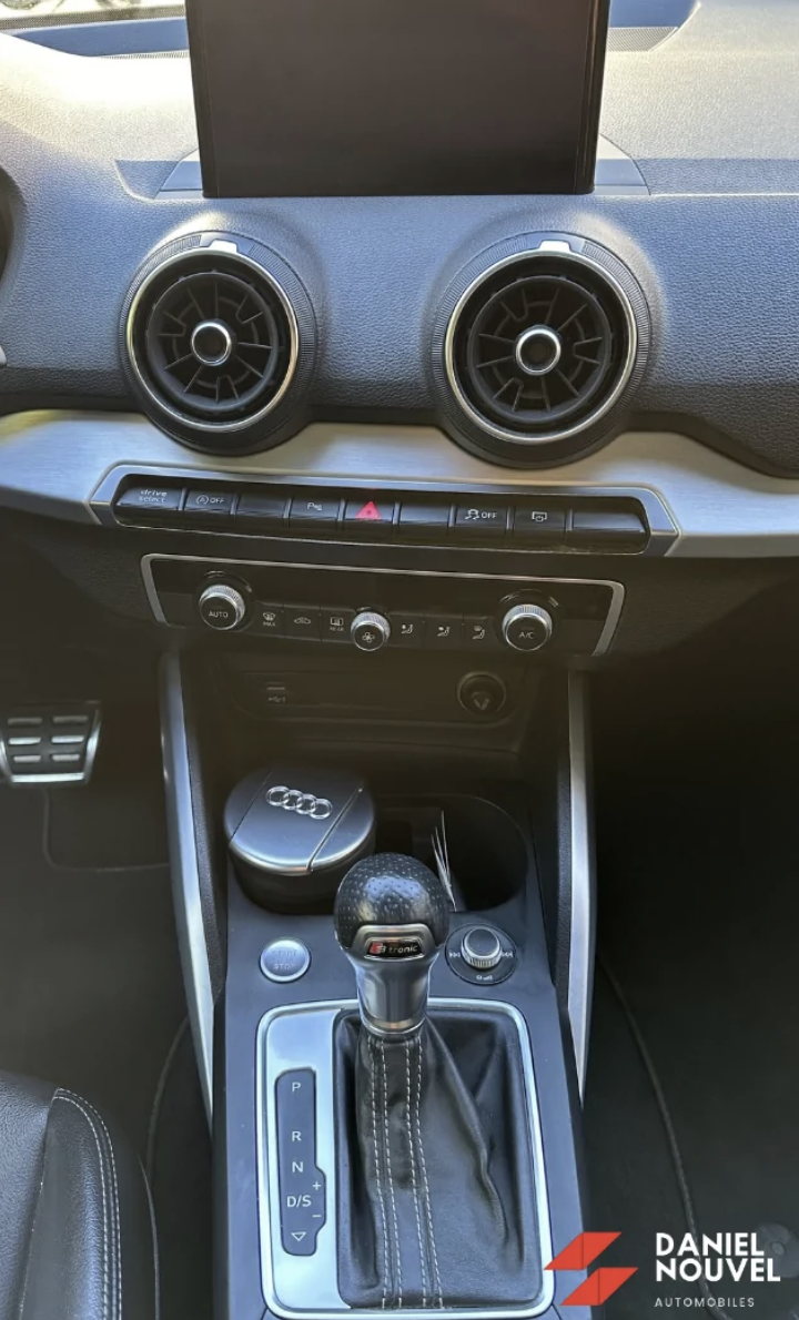 S Line 40 TFSI 190ch S Tronic7 S Line 40 TFSI 190ch S Tronic7