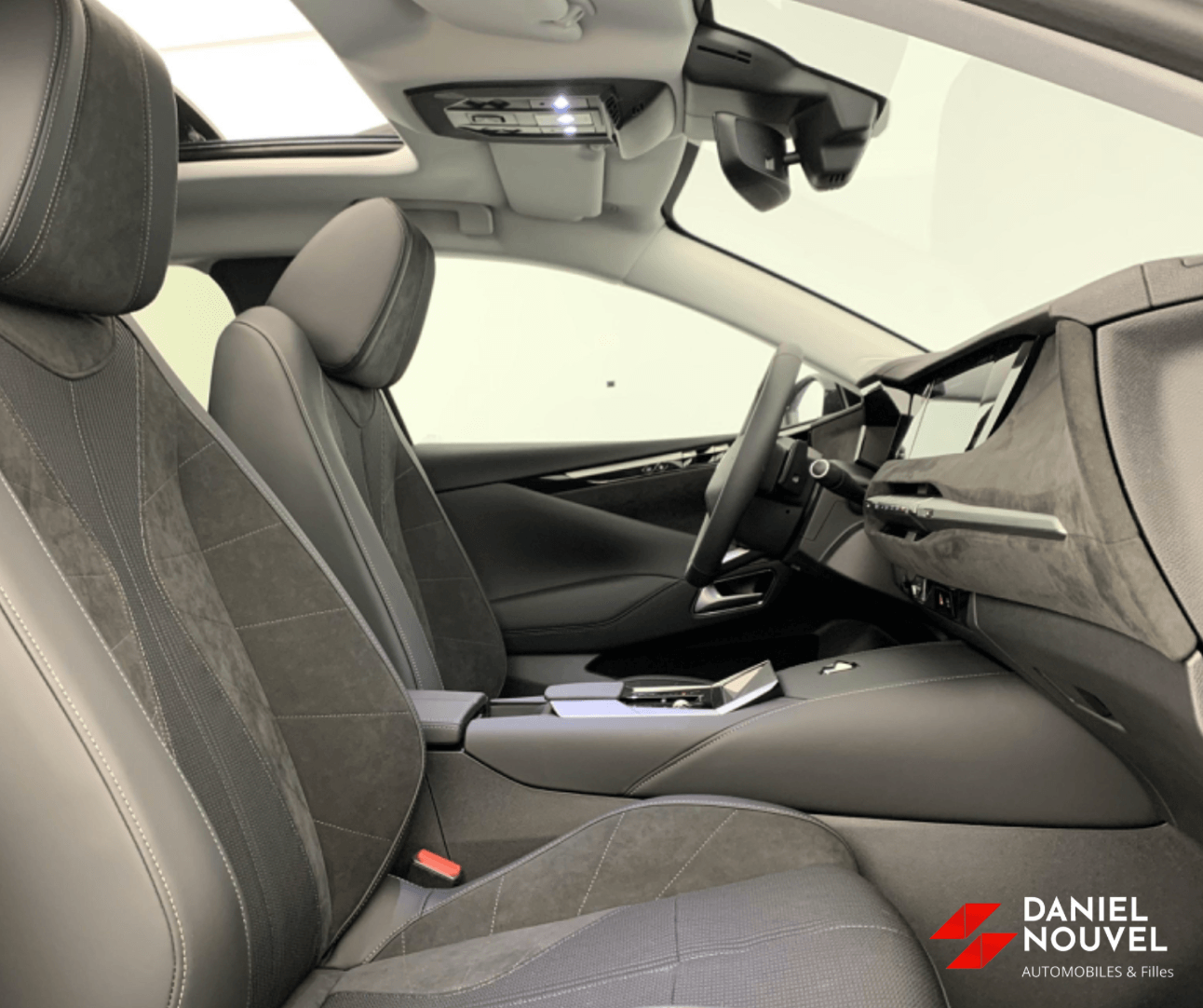  Etoile - Alcantara Hybride 145 e-DCT6