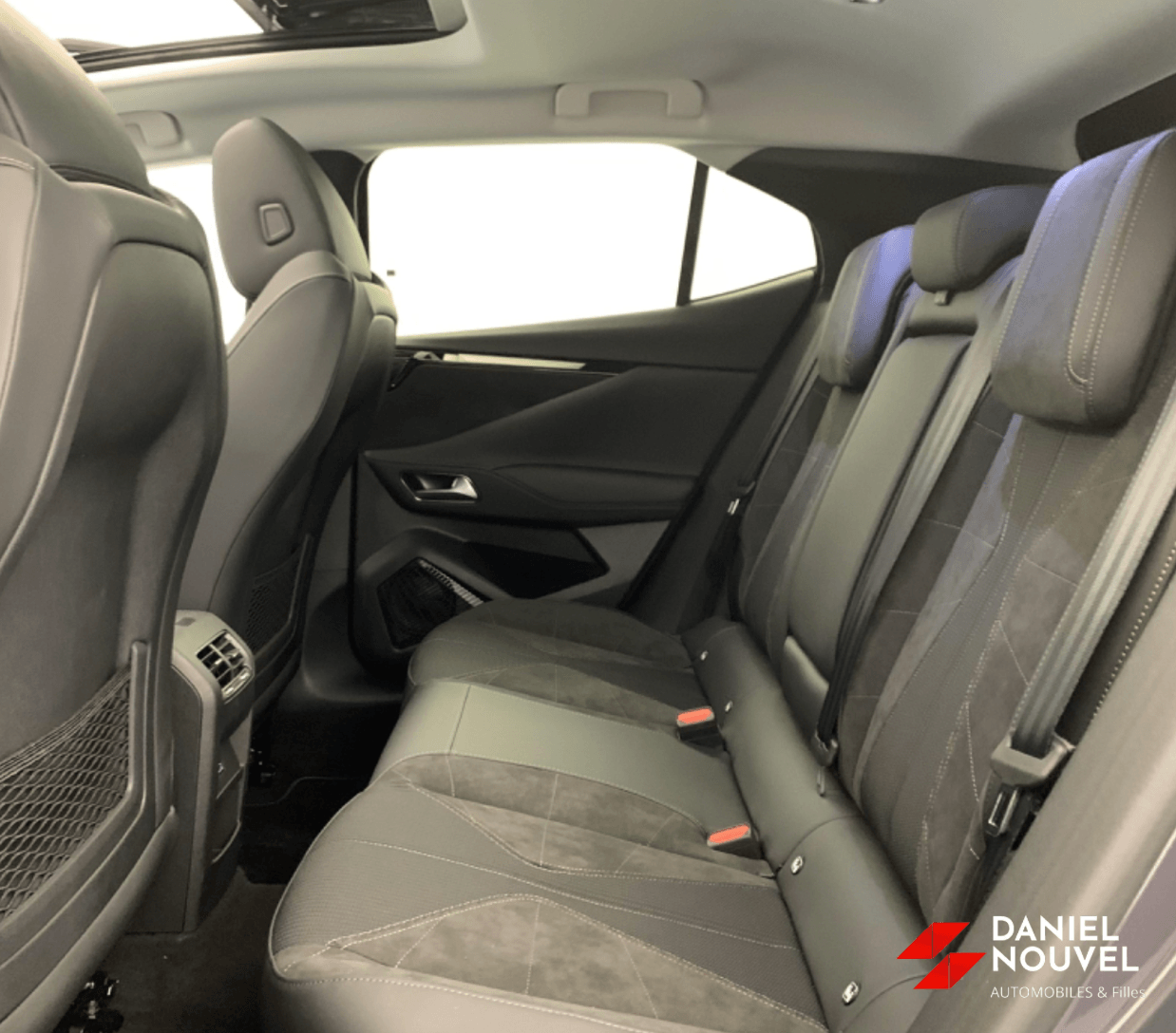  Etoile - Alcantara Hybride 145 e-DCT6
