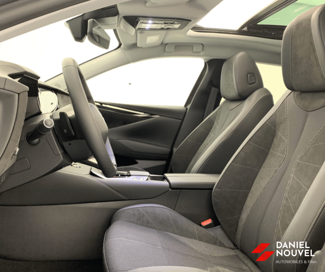  Etoile - Alcantara Hybride 145 e-DCT6